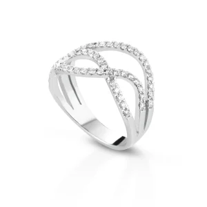 Anello Donna modello Fascia in Oro 18 Carati con Diamanti.