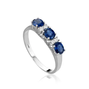 Anello Donna modello Veretta in Oro 18 Carati con Zaffiri e Diamanti.